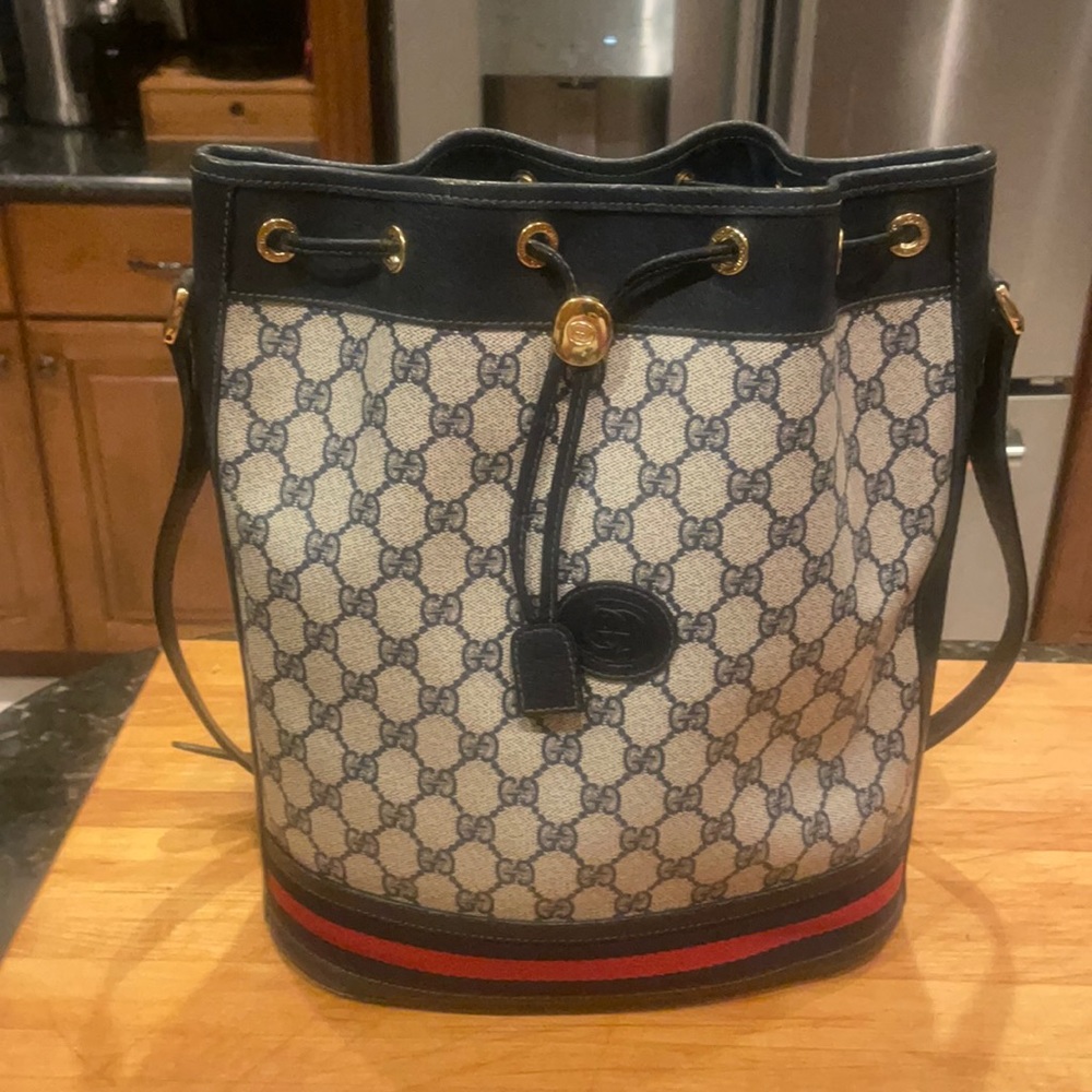 Gucci bucket bag
